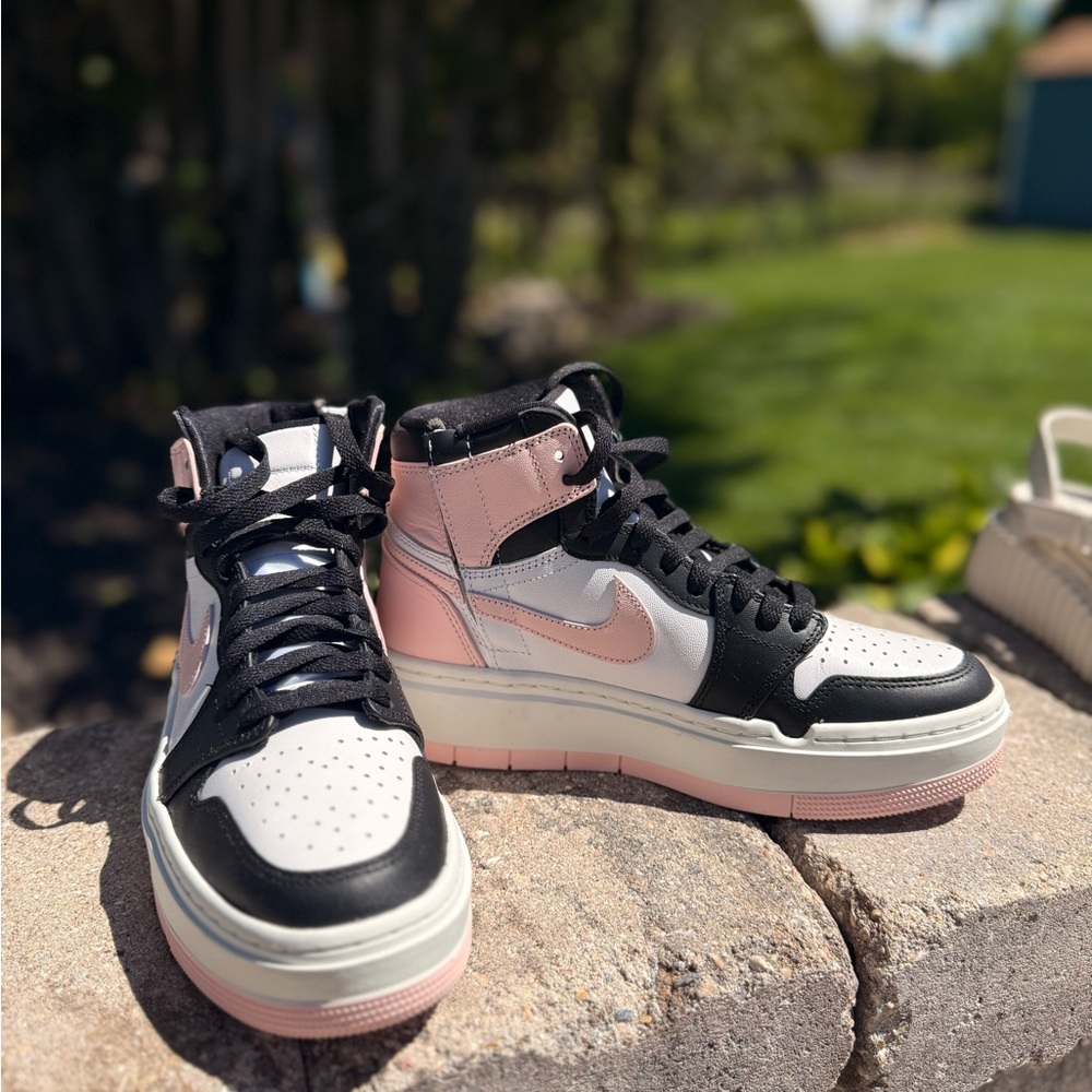Nike Air Jordan 1 Elevate High Women's 8.5 white black pink - Picture 3 of 5